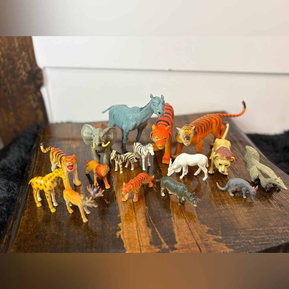 Animal Figurine Set Tigers Zebras Moose Elephant Lion Mixed Lot 1972–Present